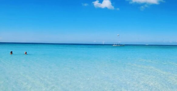 Vale a Pena Visitar a Linda Praia de Seven Mile Beach em Negril na Jamaica
