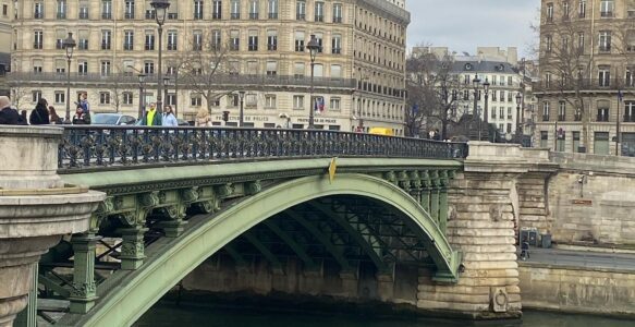 15 Lugares Imperdíveis Para Todo Viajante Conhecer em Paris na França