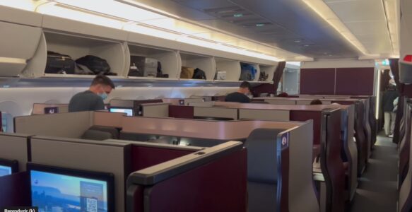A Experiência Luxuosa e os Benefícios de Voar na Classe Executiva Qsuites da Qatar Airways