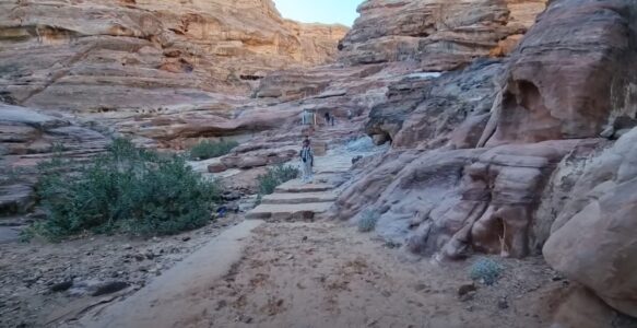 Trilhas Para Viajantes em Petra na Jordânia
