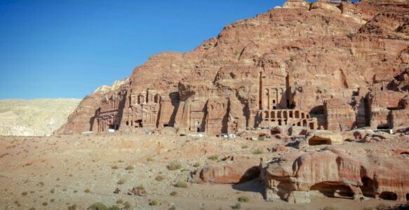 Os Melhores Passeios Turísticos Para Fazer em Petra na Jordânia