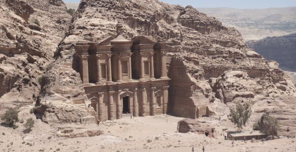 Como Usar o Transporte Público em Petra na Jordânia
