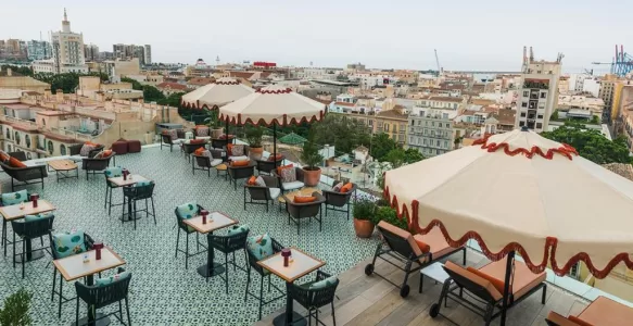 Descubra o Encanto do Hotel H10 Croma Málaga no Coração Histórico