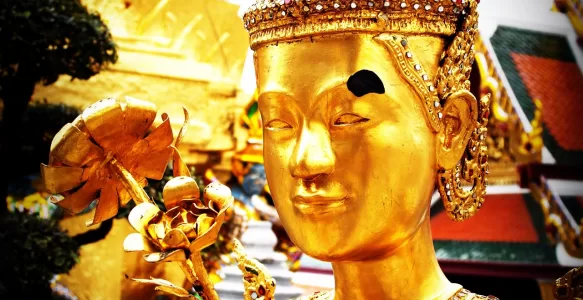 A Cidade Antiga: O Coração Espiritual e Histórico de Bangkok