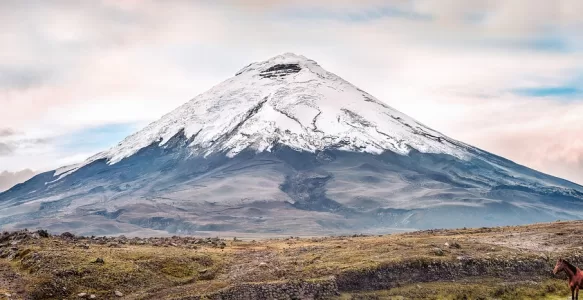Equador: Um Paraíso de Aventuras entre Vulcões, Ciclismo e Passeios a Cavalo