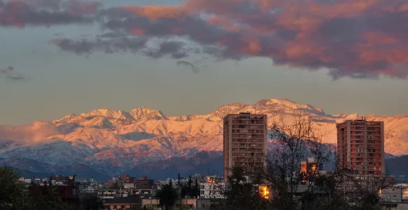 Arredores de Santiago do Chile: Cidade Vibrante com um Cenário Deslumbrante