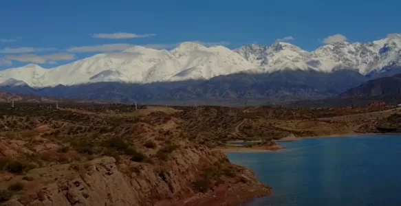 Majestosas Montanhas e Sabores nas Vinícolas: Descubra o Encanto de Mendoza