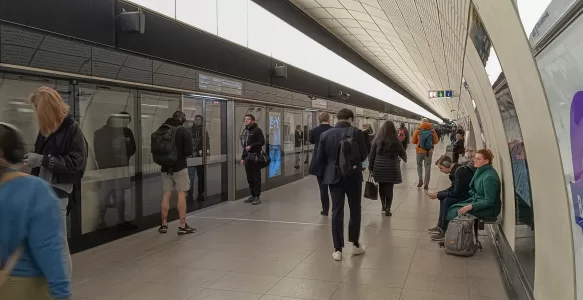 Dicas Para Viajantes Usando o Metrô de Londres na Inglaterra