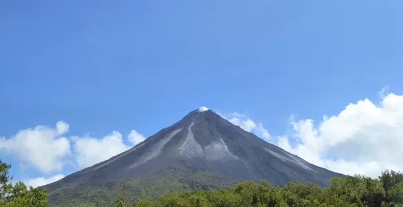 Desbrave as Planícies do Norte: A Magia do Parque Nacional do Vulcão Arenal na Costa Rica