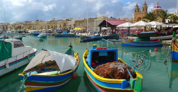 Malta: Riqueza Histórica e Serenidade do Mar Mediterrâneo
