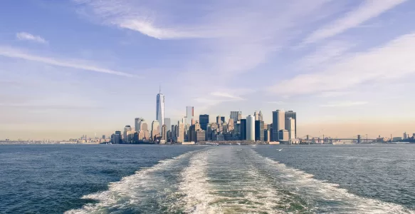 Passeios de Barco ao Redor de Manhattan: As Melhores Vistas do Horizonte de Nova York