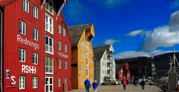 Explore Tromsø na Noruega: Dicas de Vestuário Para uma Experiência Ártica Inesquecível