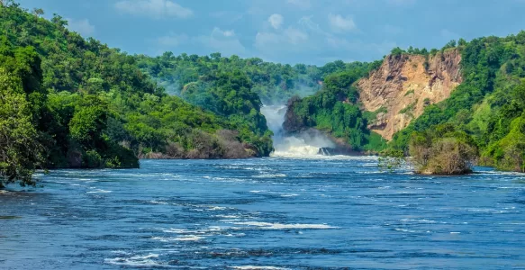 Parque Nacional das Cataratas de Murchison: Beleza Selvagem e História Rica em Uganda