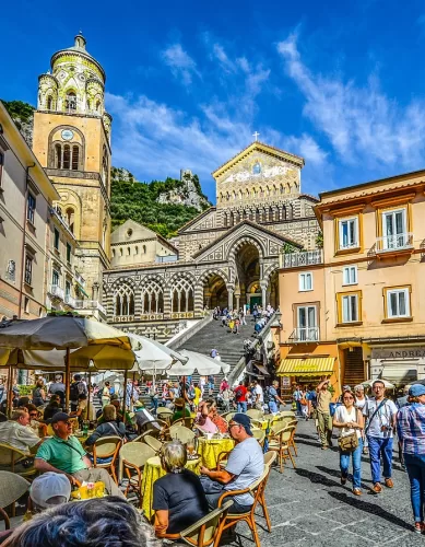 Como Chegar na Costa Amalfitana na Itália: Guia Completo Para uma Viagem Perfeita