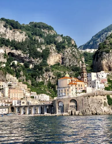 Viaje Pela Costa Amalfitana: Roteiro Entre Vilarejos e Paisagens Deslumbrantes
