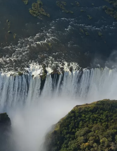 A Beleza das Cataratas Vitória no Zimbábue: Jornada na Natureza Selvagem da África Austral