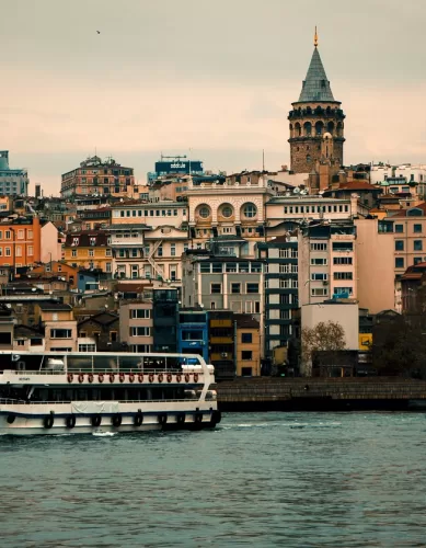 Transporte de Ferries em Istambul na Turquia