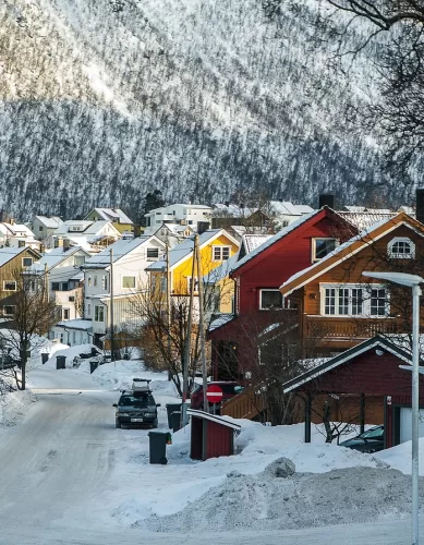 Vivencie a Energia Pura do Ártico: Tromsø, Uma Jóia do Norte da Noruega