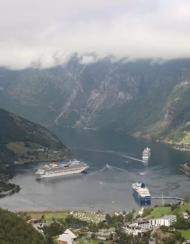 Visite o Belo Fiorde Geiranger na Noruega