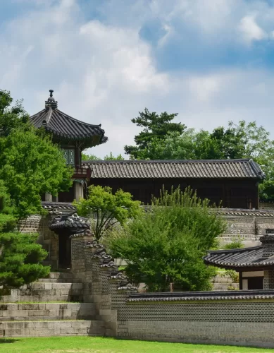 Conheça o Palácio Changdeokgung e seu Jardim Secreto em Seul na Coréia do Sul