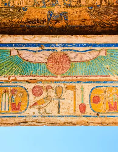 Por que o Turista Deve Visitar o Templo de Medinet Habu em Luxor no Egito?