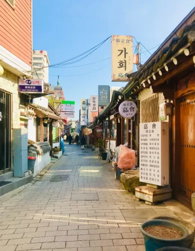 Explore Caminhando a Rua Insadong em Seul na Coréia do Sul