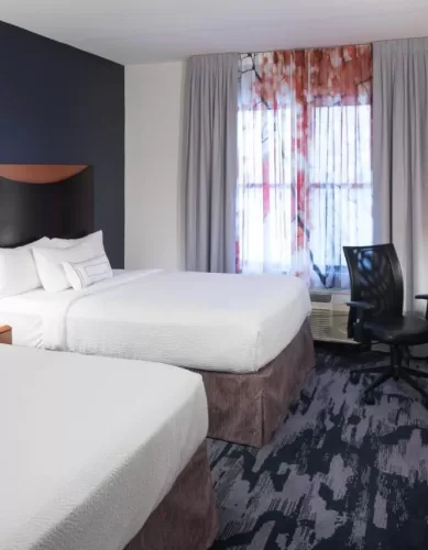 Hotel Bom Perto do SeaWorld Orlando: Fairfield Inn & Suites Orlando at SeaWorld