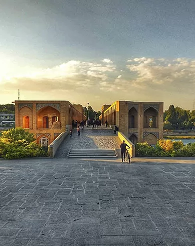 Roteiro de Viagem de 15 Dias em Isfahan, Teerã, Shiraz e Yazd no Irã