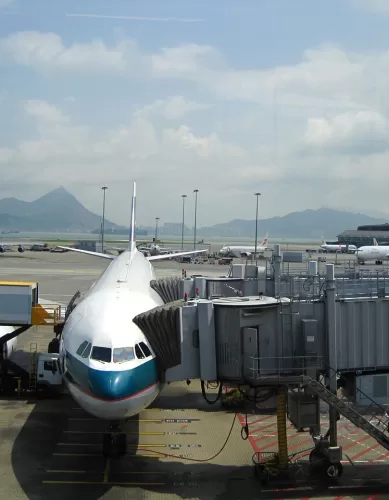 Como é o Aeroporto Internacional de Hong Kong (HKG) em Hong Kong