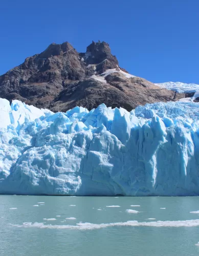 Visite de Barco Todas as Geleiras: Descubra a Majestade do Lago Argentino em El Calafate na Argentina