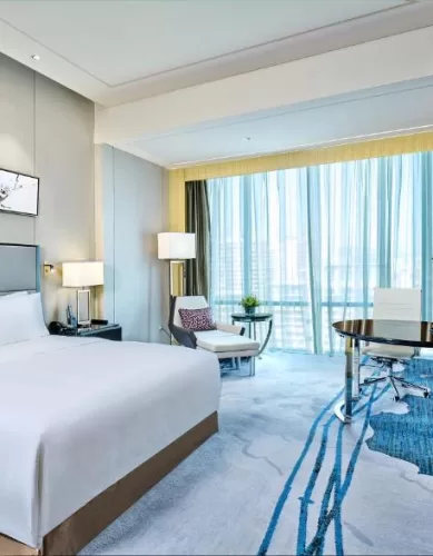 DoubleTree by Hilton Heyuan: Luxo e Conforto no Coração de Heyuan na China