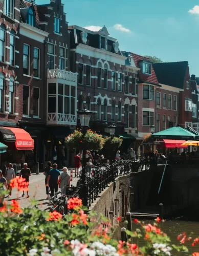 Utrecht: A Vibrante Cidade dos Canais e História na Holanda