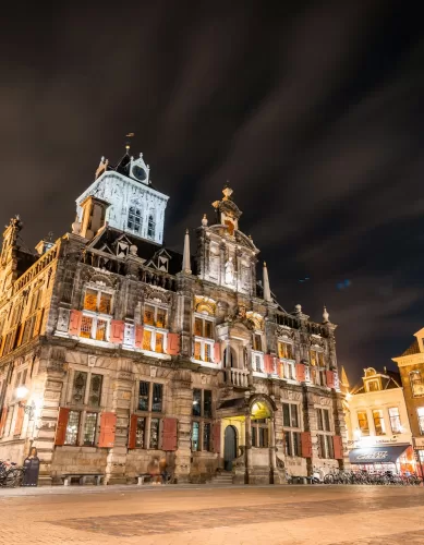 Delft: A Cidade da Cerâmica Azul e Branca na Holanda