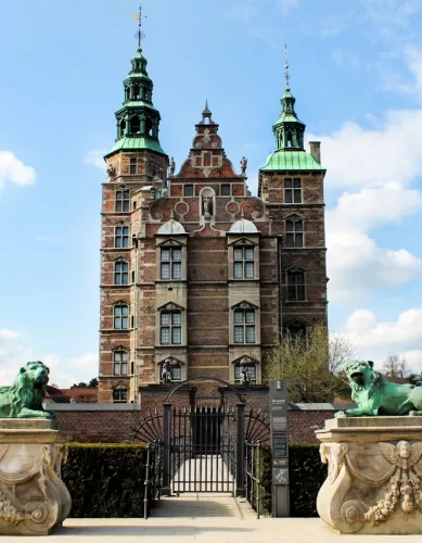 Visita ao Castelo de Rosenborg em Copenhague na Dinamarca