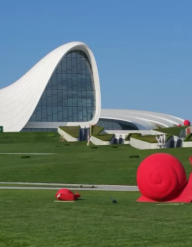 Visita ao Heydar Aliyev Center em Baku no Azerbaijão