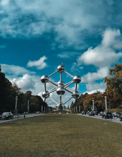 Como é o Atomium em Bruxelas na Bélgica