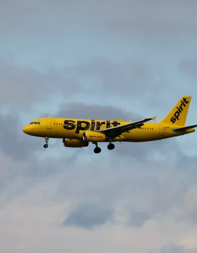 Conheça a Spirit Airlines: A Companhia Aérea dos EUA que Revolucionou o Transporte Aéreo