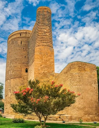 Visita na Maiden Tower (Qız Qalası) em Baku no Azerbaijão