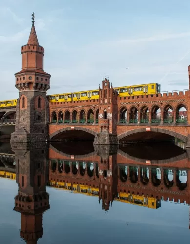 Oberbaumbrucke: A Ponte Icônica de Berlim na Alemanha