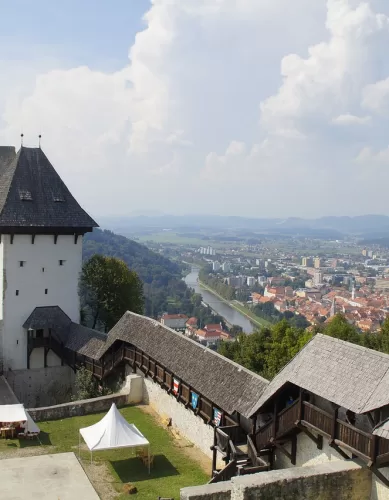 Turismo em Cjle na Eslovênia