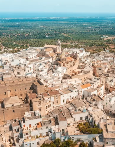 Visite Ostuni na Puglia na Itália