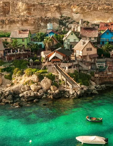 Como é a Vila do Popeye em Malta