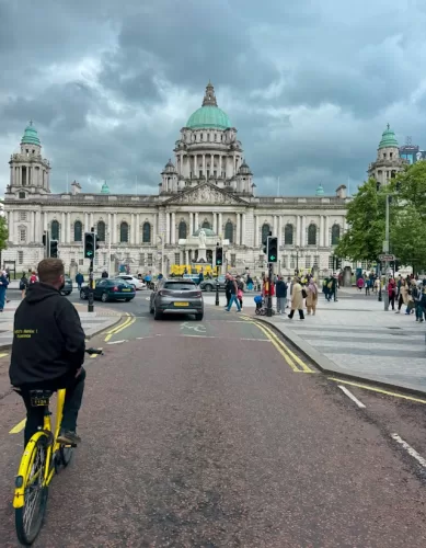 Comparativo de Destinos Turísticos: Dublin na Irlanda X Belfast na Irlanda do Norte