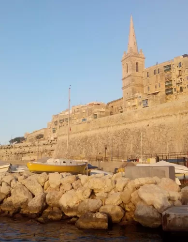 Como Explorar a Cidade de Valletta em Malta a pé