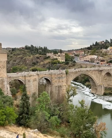 Roteiro de Viagem: Um Tour Completo Pelas Cidades Clássicas da Espanha em 10-14 dias