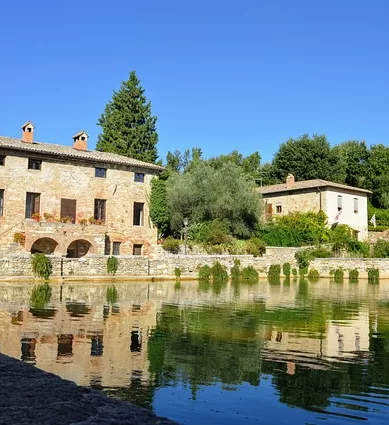 Turismo em Bagno Vignoni na Itália: O Charme das Termas da Toscana