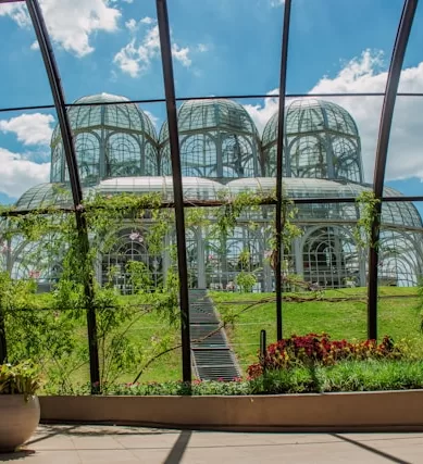 Jardim Botânico de Curitiba: Um Refúgio Verde no Coração da Cidade