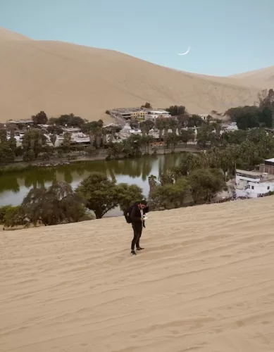 Turismo em Huacachina no Peru