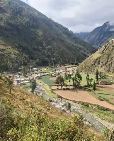 Turismo no Valle de las Ánimas e Cânion Palca na Bolívia