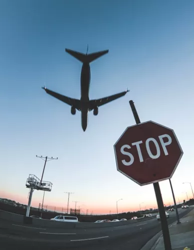 Como o Turista Pode se Deslocar Entre o Aeroporto Internacional e Los Angeles nos EUA